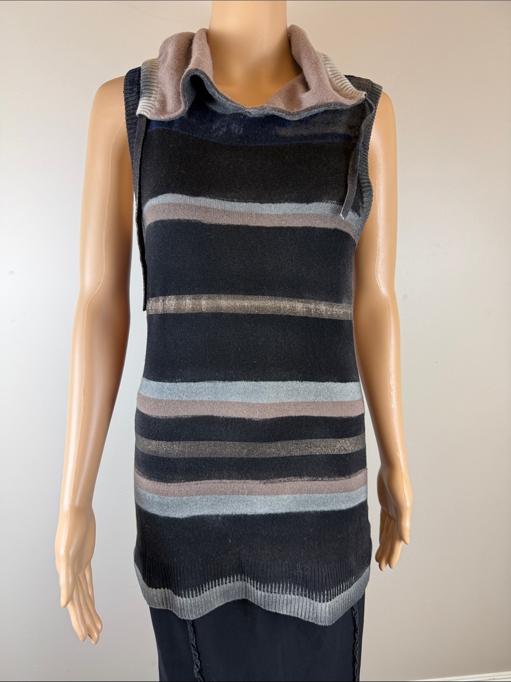 Avant Toi Cashmere Sleeveless Sweater